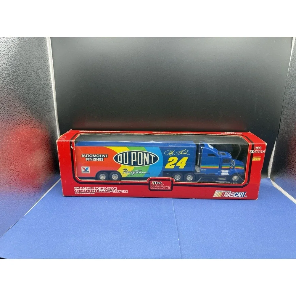 Racing Champions 1993 1:43‎ NASCAR Team Transporter Jeff Gordon Dupont Diecast
